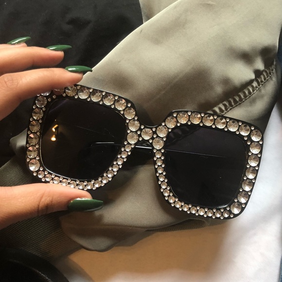 LAST 1! Black Oversized Rhinestone Sunglasses - Picture 5 of 7